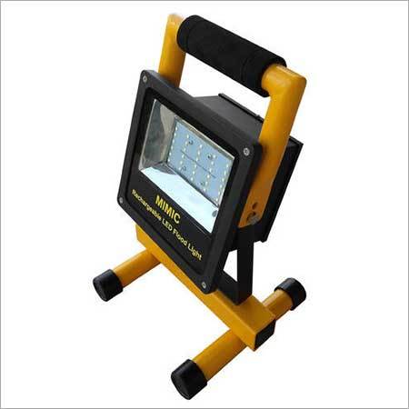 चार्ज करने योग्य एलईडी फ्लड लाइट