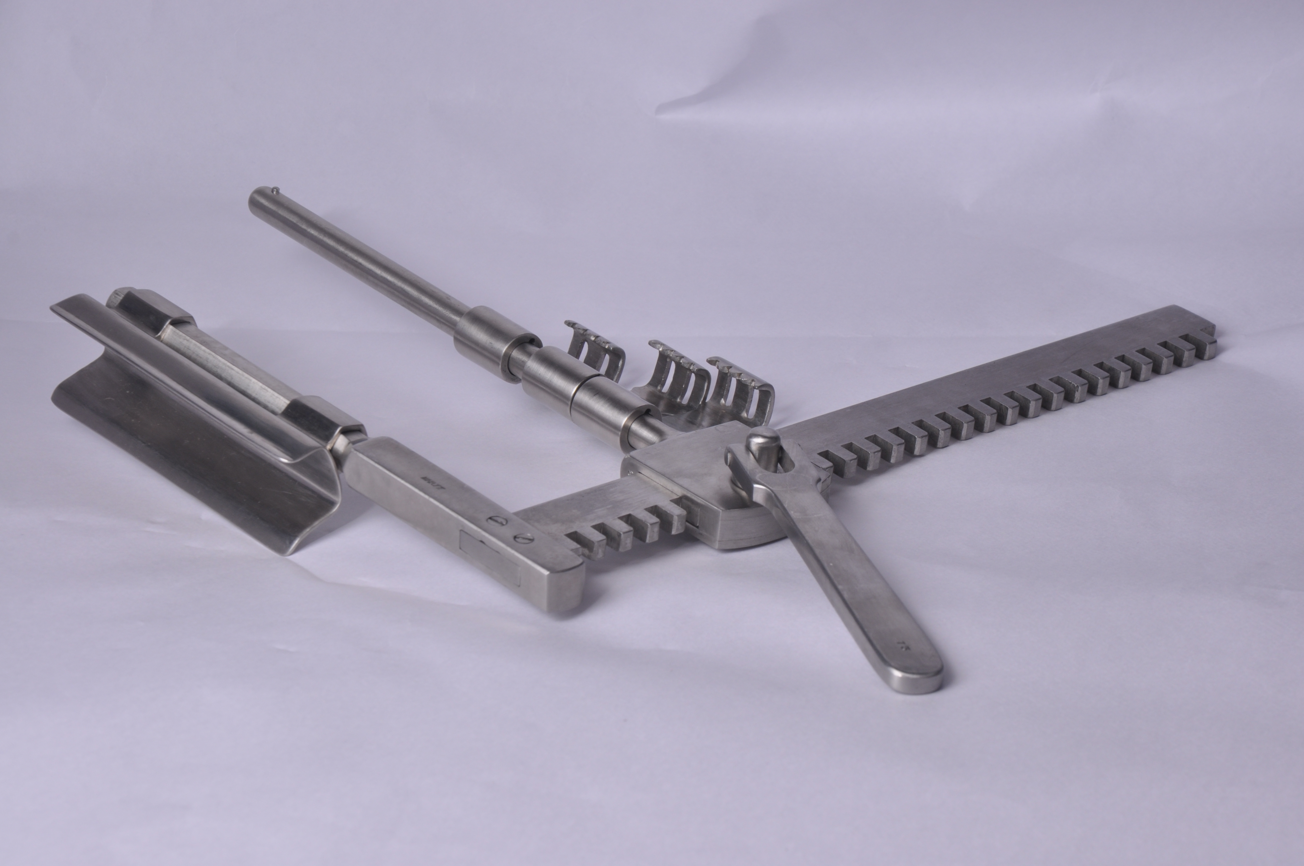 Steel Memory Retractor