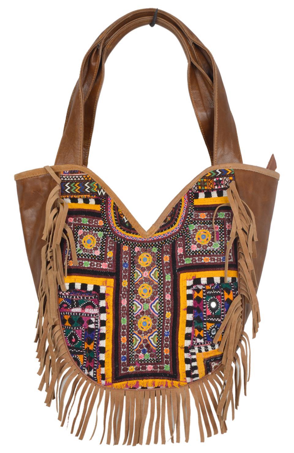 Vintage Banjara With Leather Fabric Shoulder Bag Gender: Women