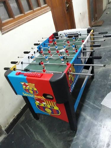 फूसबॉल टेबल