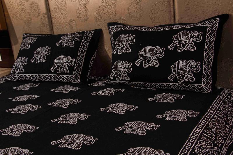 Block Printed Bed Sheet - 100% Cotton, King Size 2286 X 2743.2 Mm, Red Colour, 250 Thread Count, Washable, High Bulk Filling, No Shrinkage