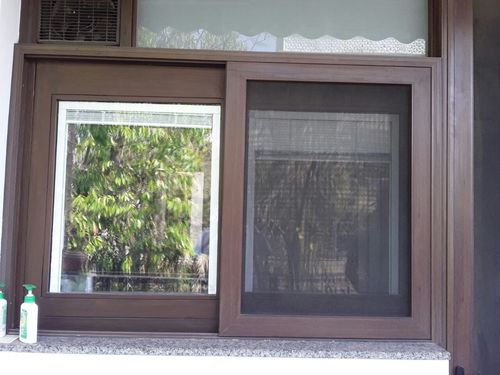 स्लाइडिंग सुरक्षा स्क्रीन