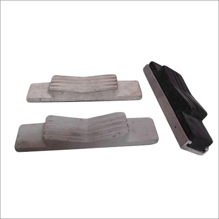 वी शेप रबर पैड