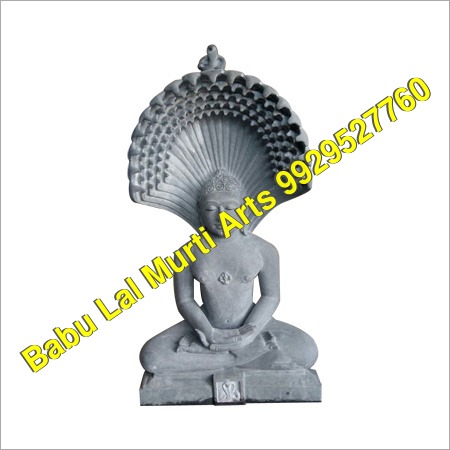 सफेद संगमरमर की जैन मूर्ति