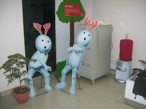 सनबोर्ड कटआउट स्टैंडी