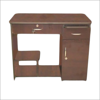 कम्प्युटर की मेज़