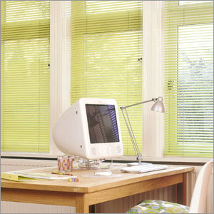Beautifully Designed Wooden Venetian Blinds - Customized Size, Brown Color | Resistant to Water & Heat, Anti-Bacteria, Tear-Resistant, Modern Design