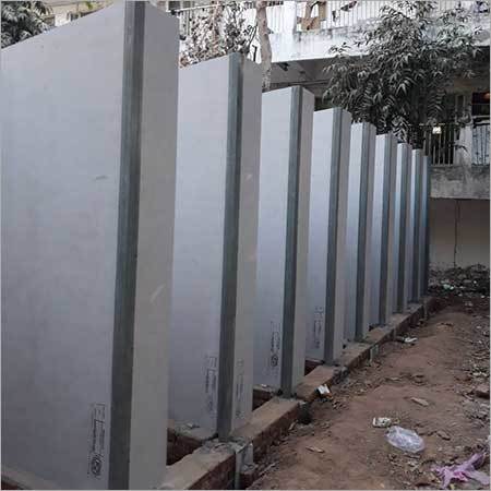 फाइबर रीइन्फोर्डेड प्लास्टिक टॉयलेट