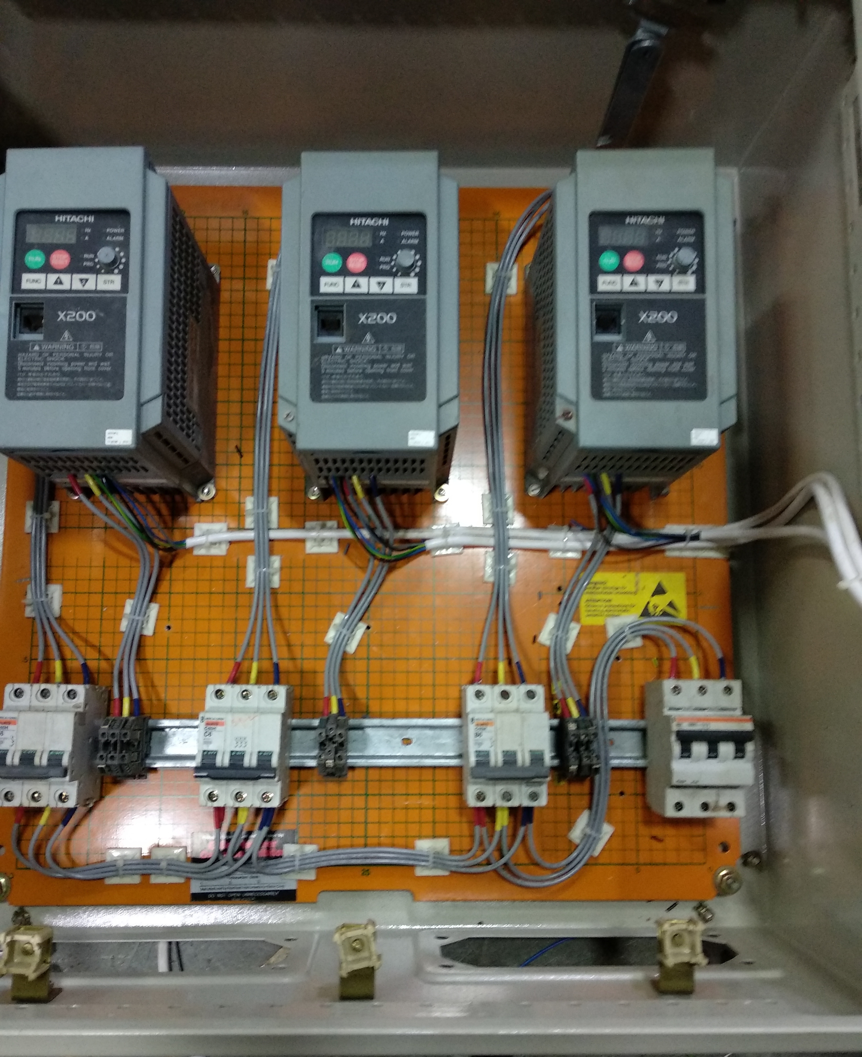 Ac Drive Panel - Metal Enclosure, Modular Structure, Ip54 | Low Energy Consumption, Compact Design, Overheating Protection, Wall-mounted, 380-480v Ac