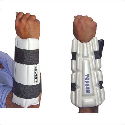 स्पोर्ट्स आर्म गार्ड