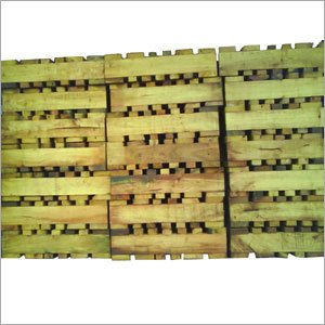 व्यावसायिक लकड़ी के पैलेट