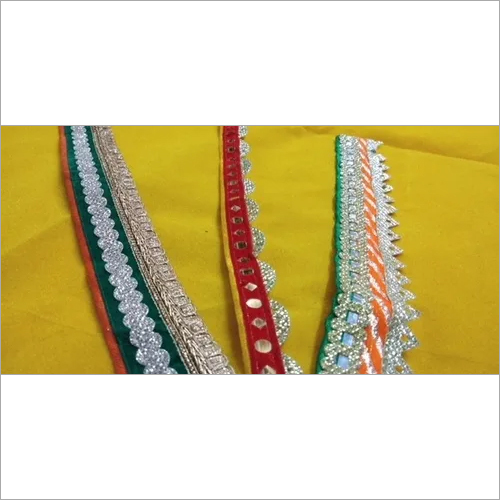 साड़ी बॉर्डर लेस