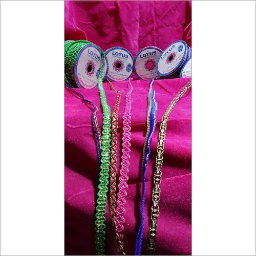 डिजाइनर फीता