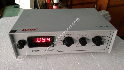 White And Black Digital Tds Meter