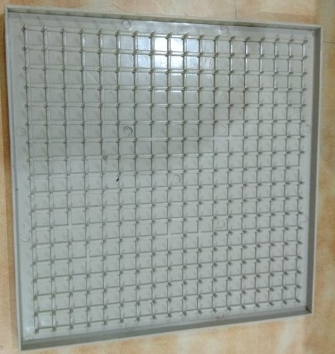 ग्रे और ब्राउन जियो बोर्ड