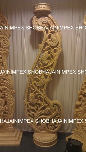 गोल्डन डिज़ाइनर गोल्ड पीकॉक पिलर