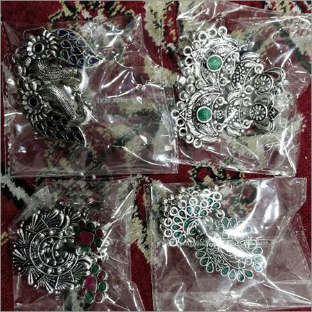 चांदी के बालियों का सेट