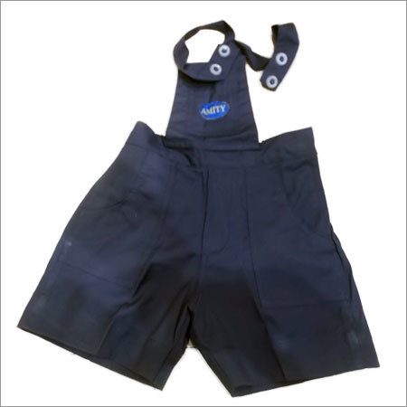 स्कूल यूनिफॉर्म