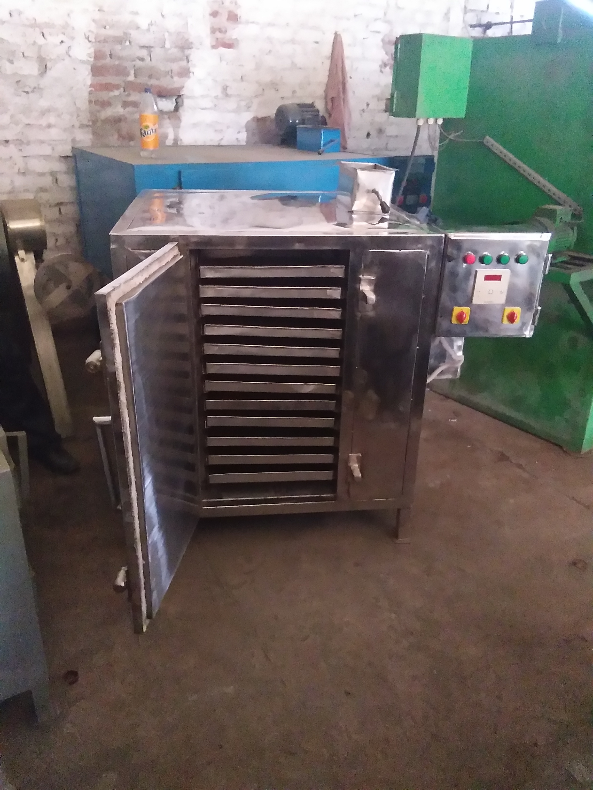 Food Dehydrators - Automation Grade: Semi Automatic