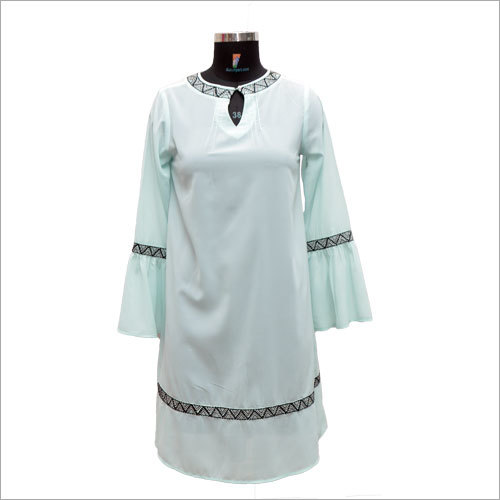 महिलाओं के लिए अनुकूलित गोल गर्दन कुर्ता