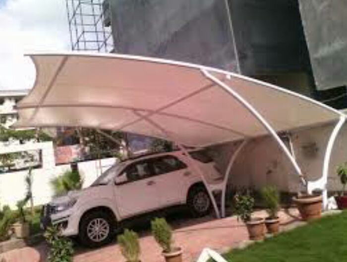 Parking Tensile - Container And Steel, Horizontal Open Style, White Color, Wooden Roof, Suitable For Hotels, Restaurants, Shops, And Warehouses