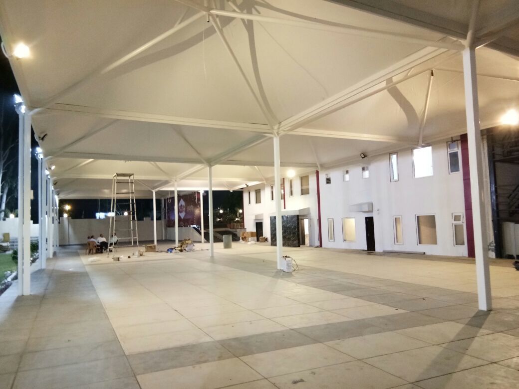 Garden Tensile Structure - Steel, Custom Sizes, Multicolor, Uv Resistant, 650 Gsm Pvc Wall Panels, Horizontal Open Style, Sliding Windows