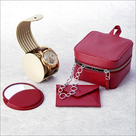 रियल लेदर में लग्जरी ज्वेलरी ज़िप पाउच