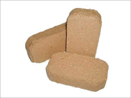 नारियल फाइबर की ब्रिकेट्स