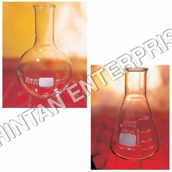 Laboratory Flasks - Glass Material, 8-20 Inch Size, White Color | 1.5 Weight