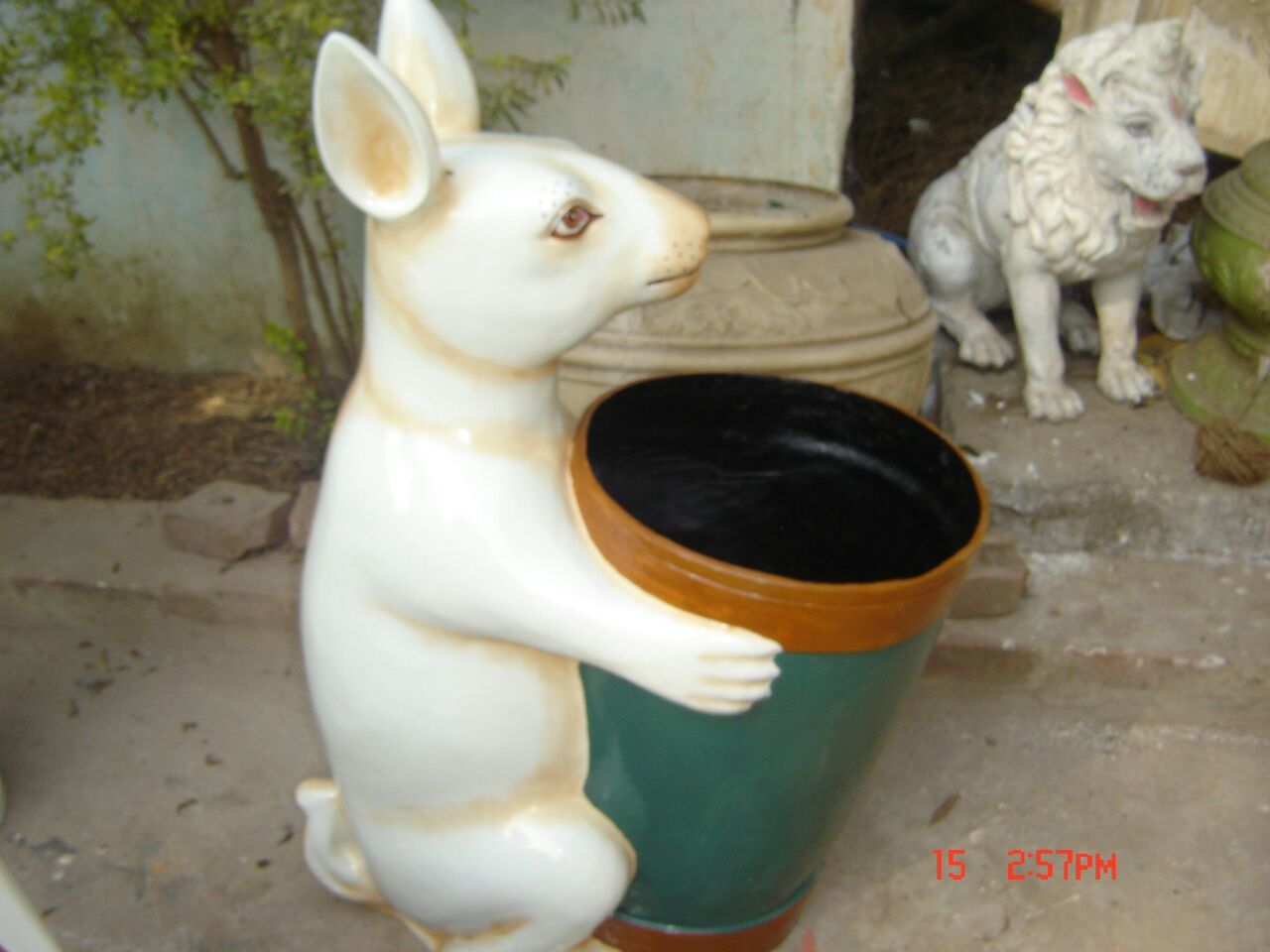 Animal Shaped Dustbin - Frp Material, Multicolor Design | Customizable Options For Fun And Functional Waste Management