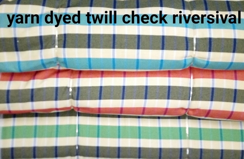 शर्टिंग यार्न रंगे टवील चेक रिवर्सिबल फैब्रिक 58"