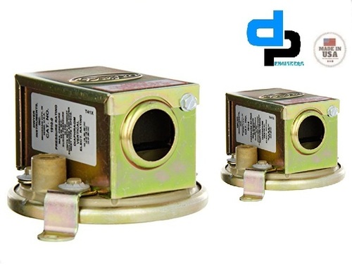 Dwyer 1910-0 Compact Low Differential Pressure Switch Measure Pressure Of: Gas