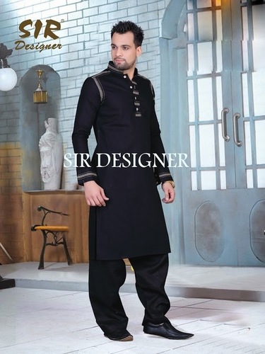 फैशनेबल कुर्ता पायजामा