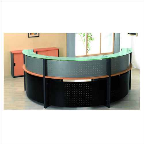 रिसेप्शन टेबल