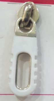 प्लास्टिक ढाला स्लाइडर (8 # बड़ा छेद अंडाकार)