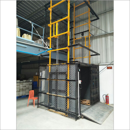 Double Mast Goods Lift - Attributes: Durable