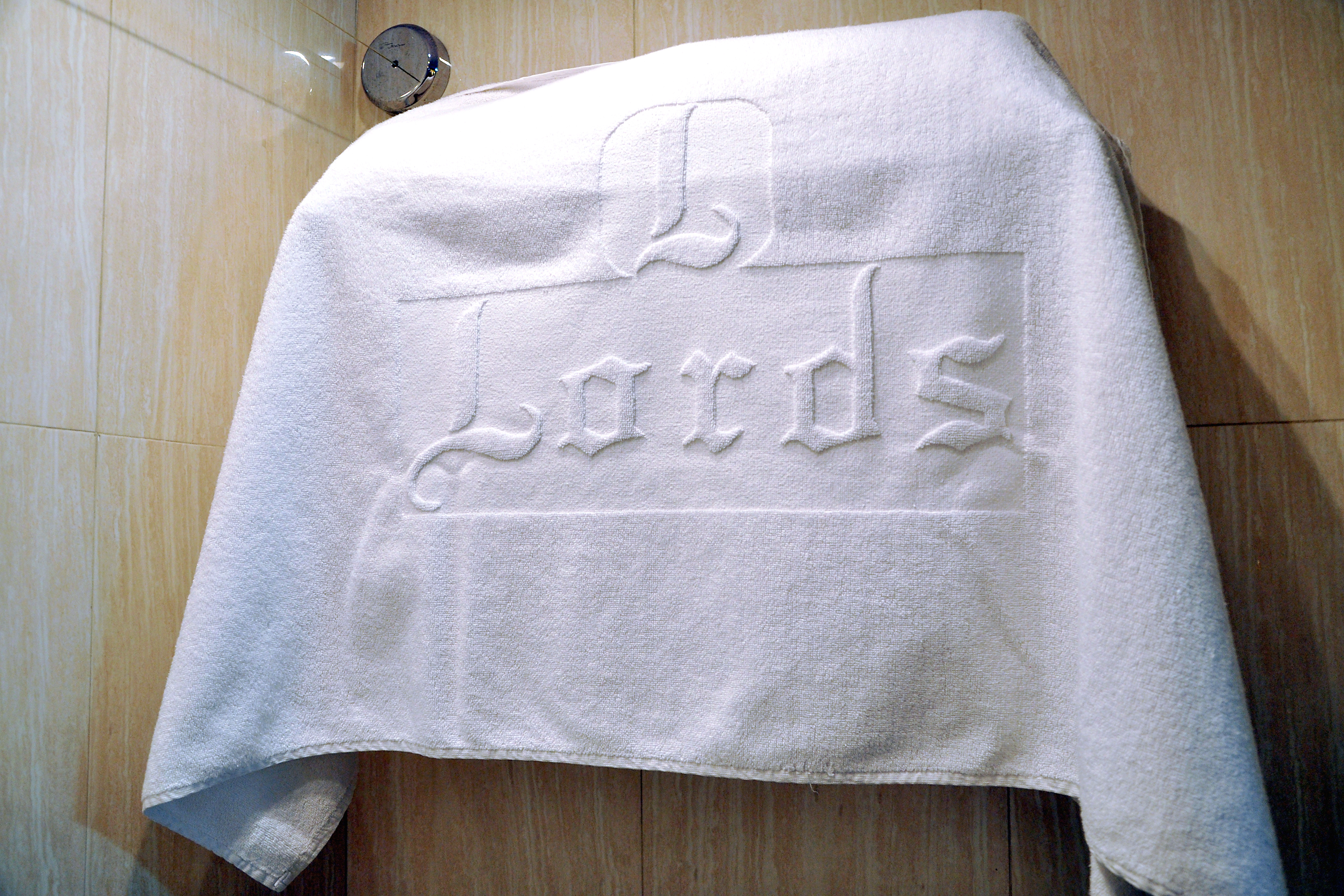 Logo Towels - 100% Cotton, Rectangle Shape, Various Sizes And Color Combinations | High Durability, Fine Finish, Smooth Texture, Higher Absorbency