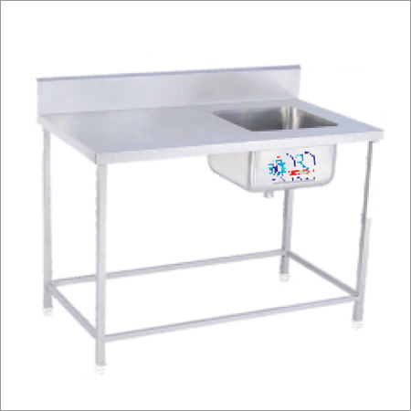 Stainles Steel Table With 1 Sink Application: Restaurant