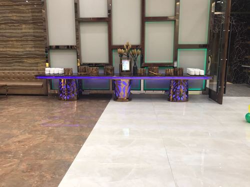 धातु और एल्यूमीनियम भोज तालिका