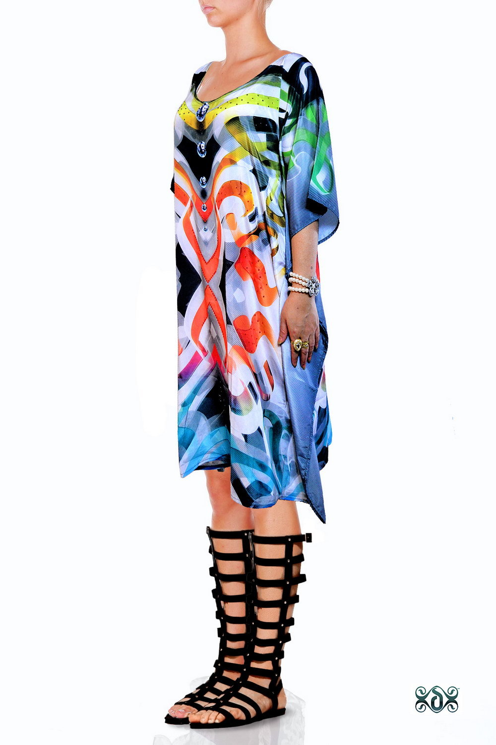 Digital Printed Short Satin Kaftan Bust Size: 56 Inch (In)