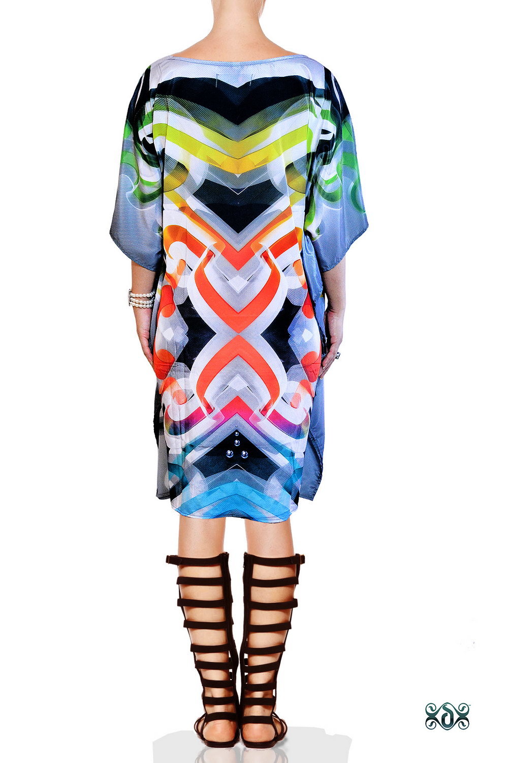 Digital Printed Short Satin Kaftan Bust Size: 56 Inch (In)