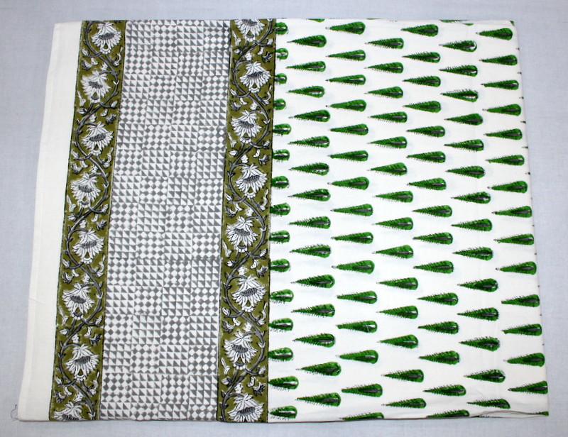 Blcok Printed Bedsheet With Pillow Cover
