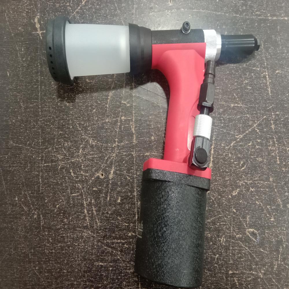 Air Hydraulic Composite Riveter - Power: 900 Watt (W)
