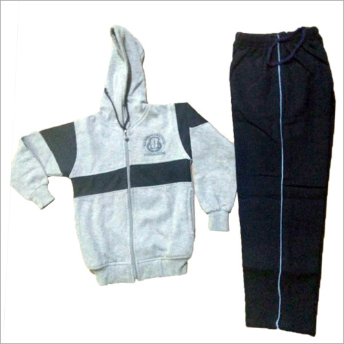 कस्टमाइज्ड ट्रैकसूट