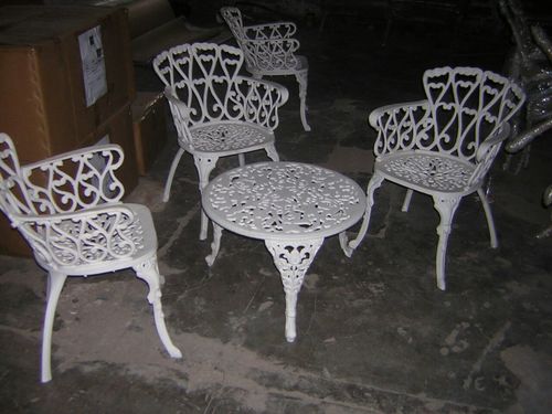 कास्ट आयरन कुर्सी