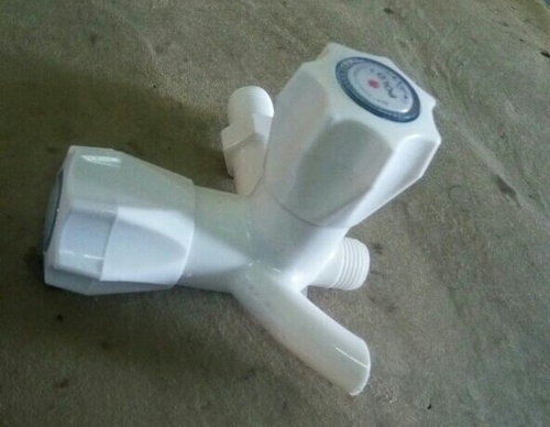दो में एक नल