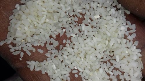 तोड़कर उबाले गए चावल