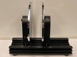 ब्लैक एंड व्हाइट पैरेलल प्लेट कैपेसिटर