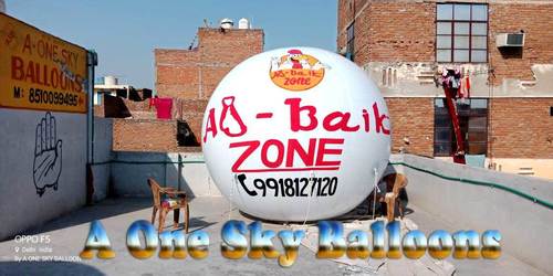 Giant flying Balloons