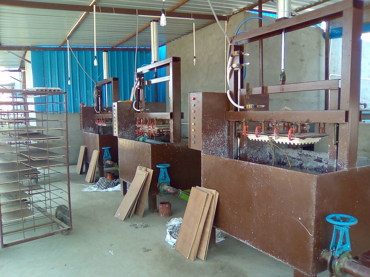 Egg Tray Machine - Steel, 10x5x7 Ft, 1000/hour Capacity | Cost Effective, Durable Design, Easy Operation, Low Maintenance